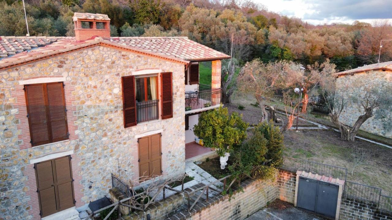 サトゥルニアA Casa Di Claudiaアパートメント エクステリア 写真