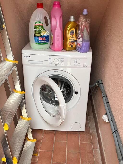 サトゥルニアA Casa Di Claudiaアパートメント エクステリア 写真